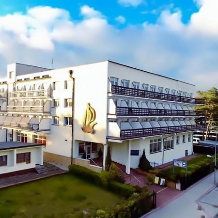 Готель Osrodek Wypoczynkowo Rehabilitacyjny Wlokniarz Устка Екстер'єр фото